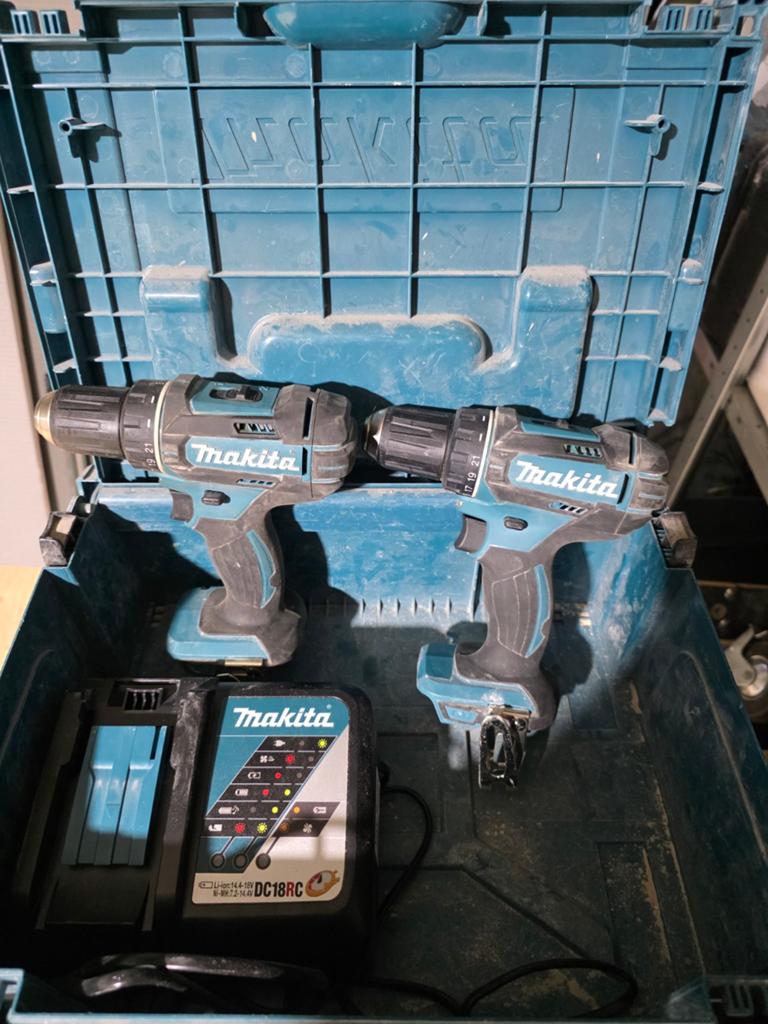 Makita accuboormachines met oplader., Doe-het-zelf en Verbouw, Gereedschap | Boormachines, Ophalen
