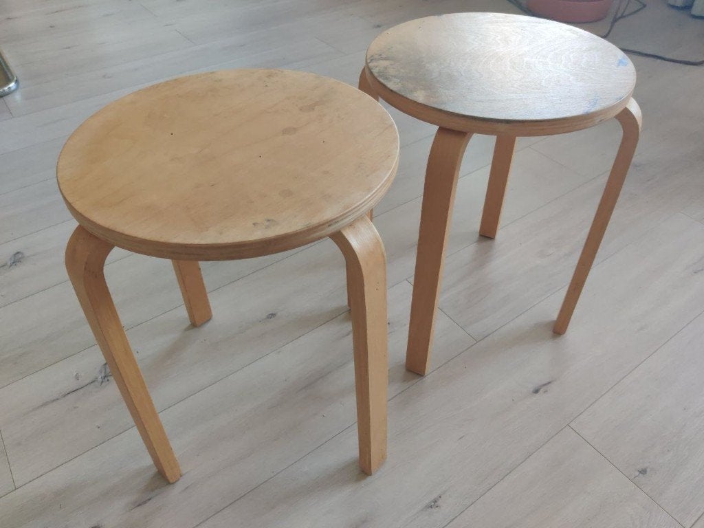 2 x  IKEA kruk -  Alvar Aalto - frosta, Ophalen of Verzenden, Zo goed als nieuw, Hout