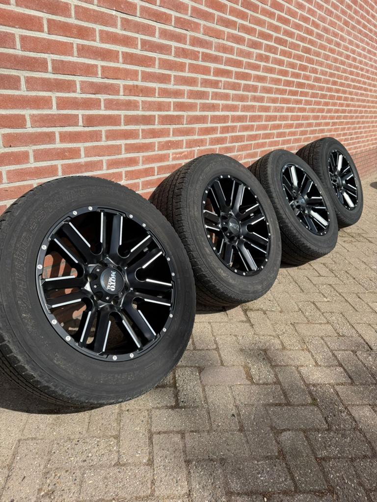 Dodge RAM MOTOMETAL VELGEN 20INCH, Velg(en), 275 mm, Ophalen of Verzenden, All Season