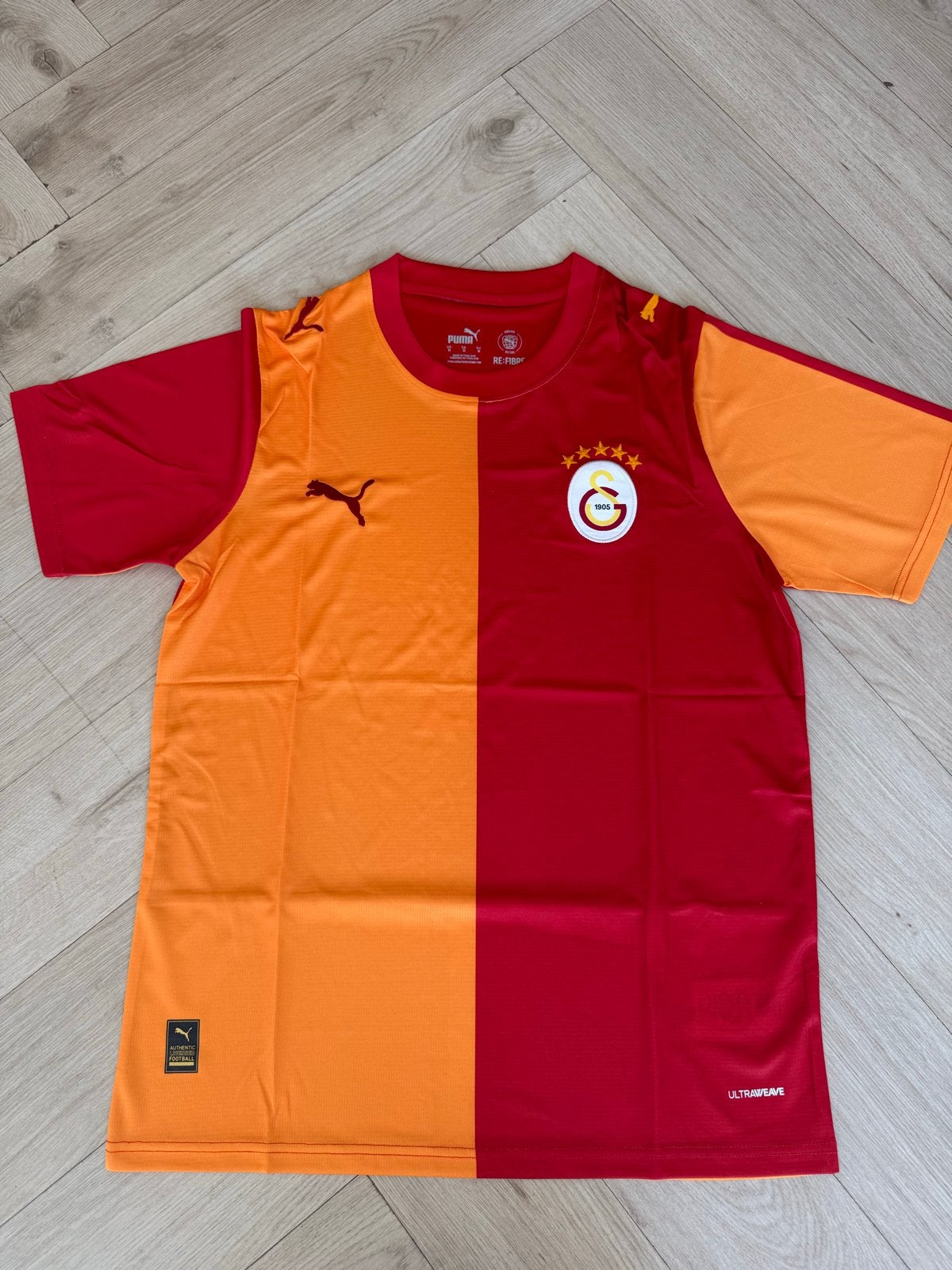 Galatasaray Thuisshirt, Sport en Fitness, Maat M, Ophalen of Verzenden, Nieuw, Shirt