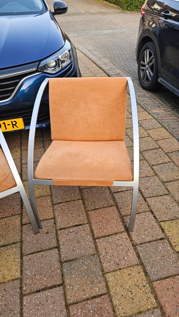 Moderne fauteuil met metalen frame en oranje bekleeding, Ophalen, Gebruikt, Twee, Overige kleuren