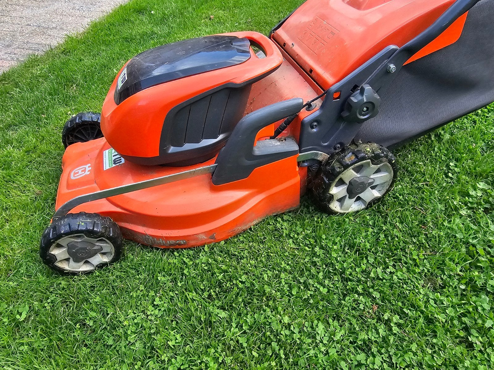 Husqvarna LC347VLi Accu Grasmaaier met 2 Accu's en Lader
