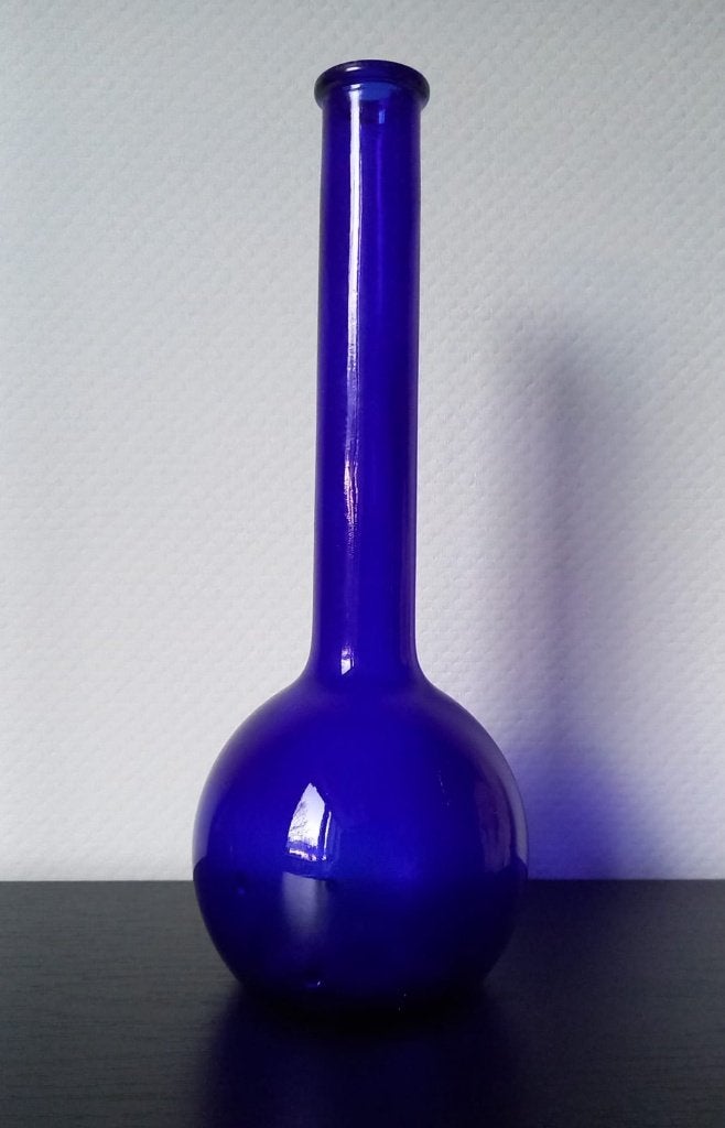 Vintage kobalt blauwe fles, met lange smalle hals, Ophalen of Verzenden, Zo goed als nieuw, Blauw, Glas