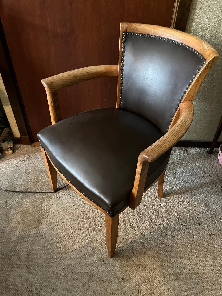 Twee Vintage Houten Leunstoelen Jaren 50-60 Teak Kunstleer, Antiek en Kunst, Antiek | Meubels | Stoelen en Banken, Ophalen