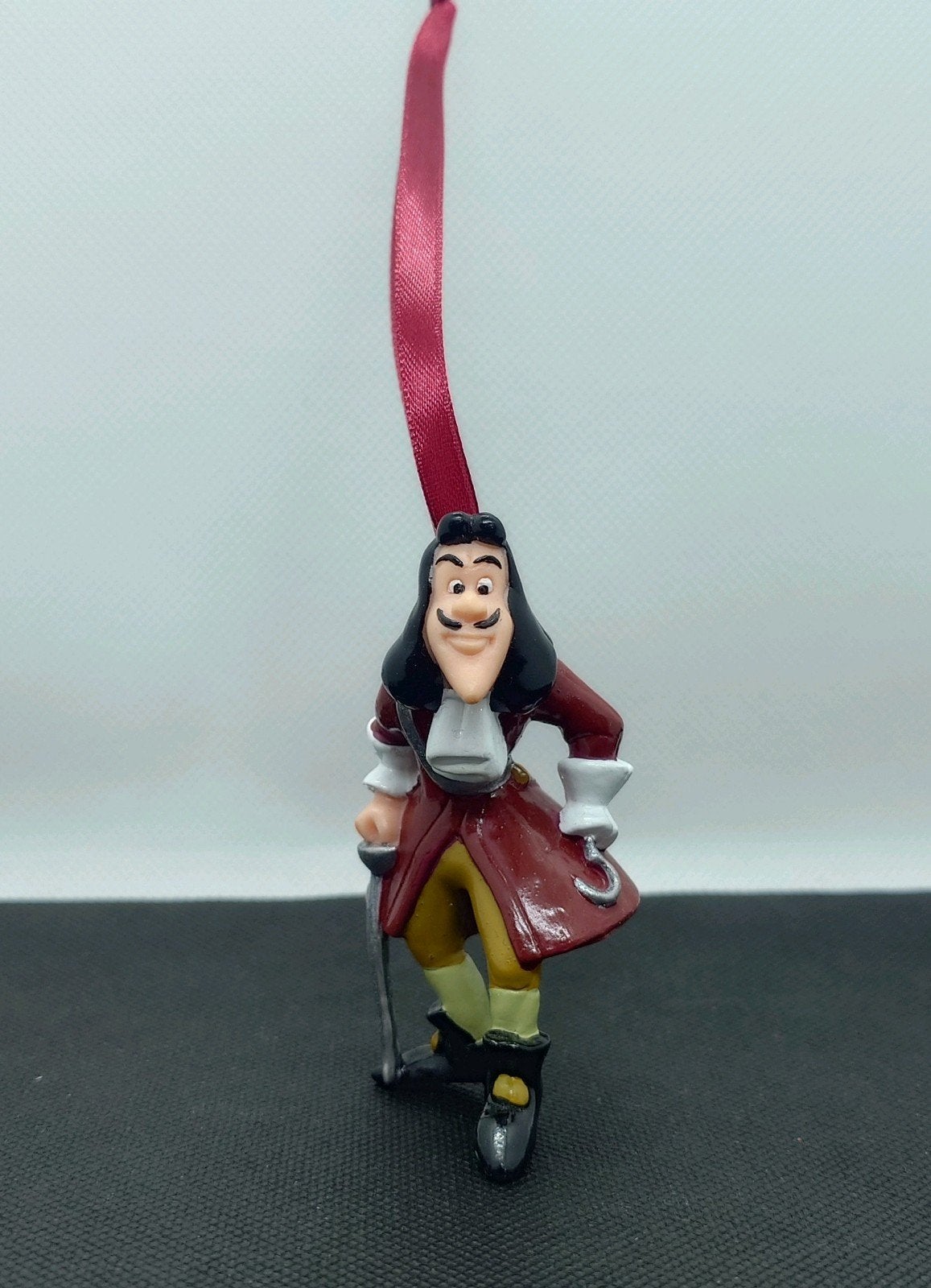 Disney Kapitein Haak kerst ornament hanger kerstbal, Verzamelen, Disney, Ophalen of Verzenden, Peter Pan of Pinokkio, Zo goed als nieuw