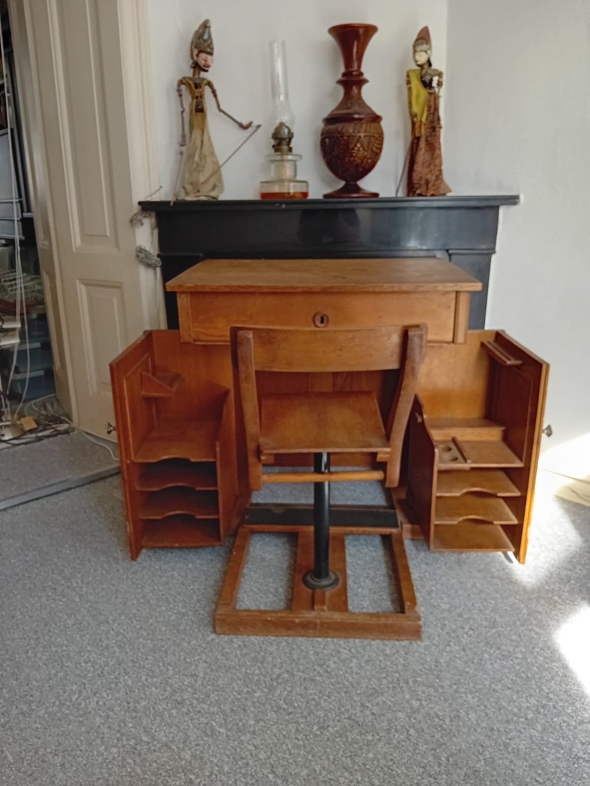 Antiek Opvouwbaar Bureau met Geïntegreerde Stoel (Patentbure, Antiek en Kunst, Ophalen