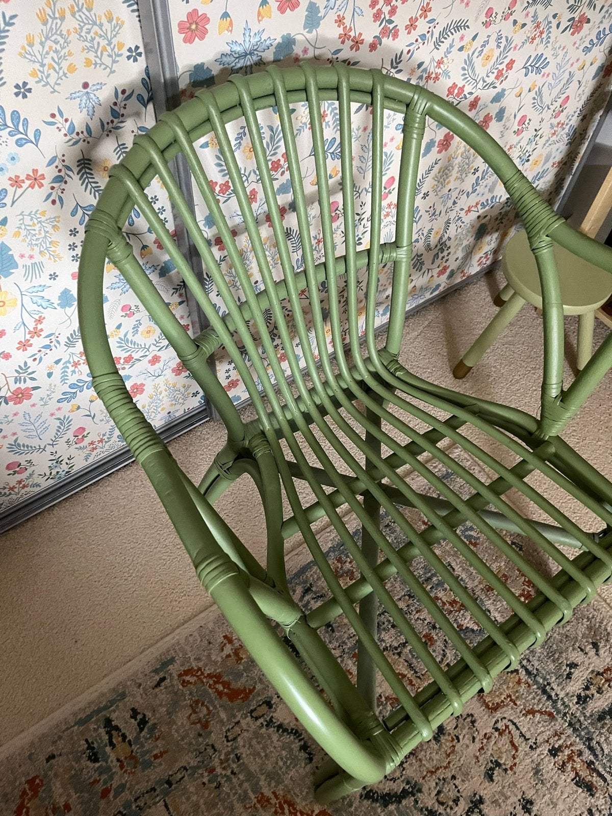 Groene rotan stoel - 42cm zithoogte, Ophalen, Gebruikt, Overige kleuren, Riet of Rotan