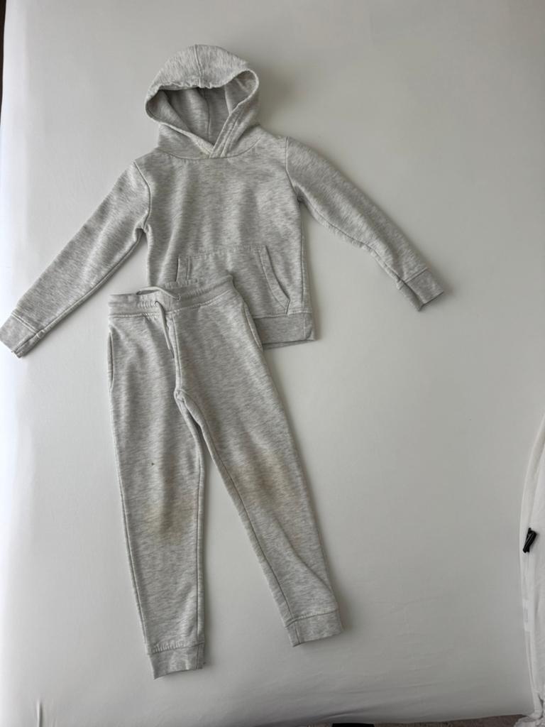 Joggingspak grijs maat 110/116, Kinderen en Baby's, Kinderkleding | Maat 110, Ophalen of Verzenden, Gebruikt, Jongen of Meisje