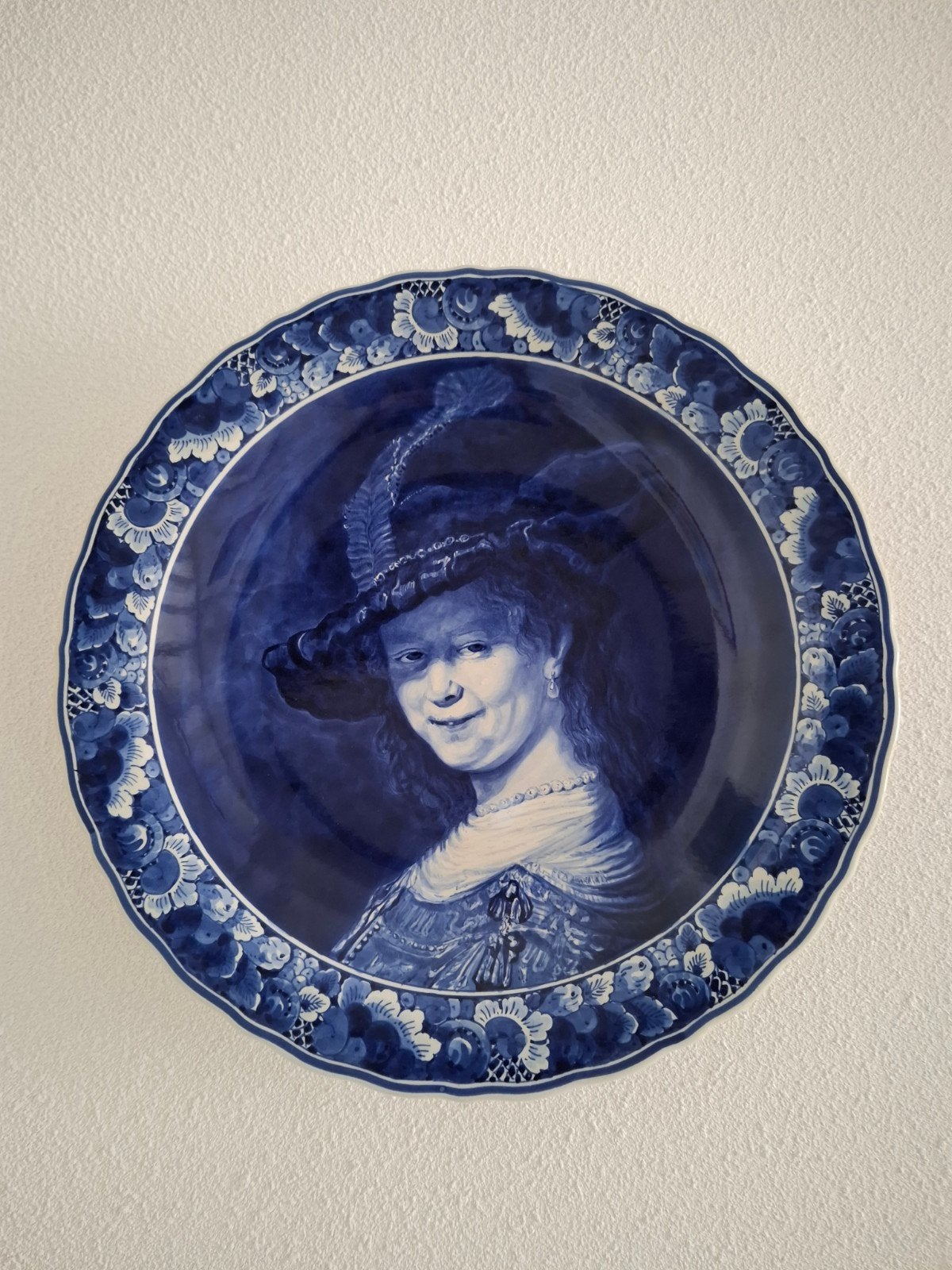 Wandbord porceleyne fles 41.5 cm Saskia, Antiek en Kunst, Ophalen