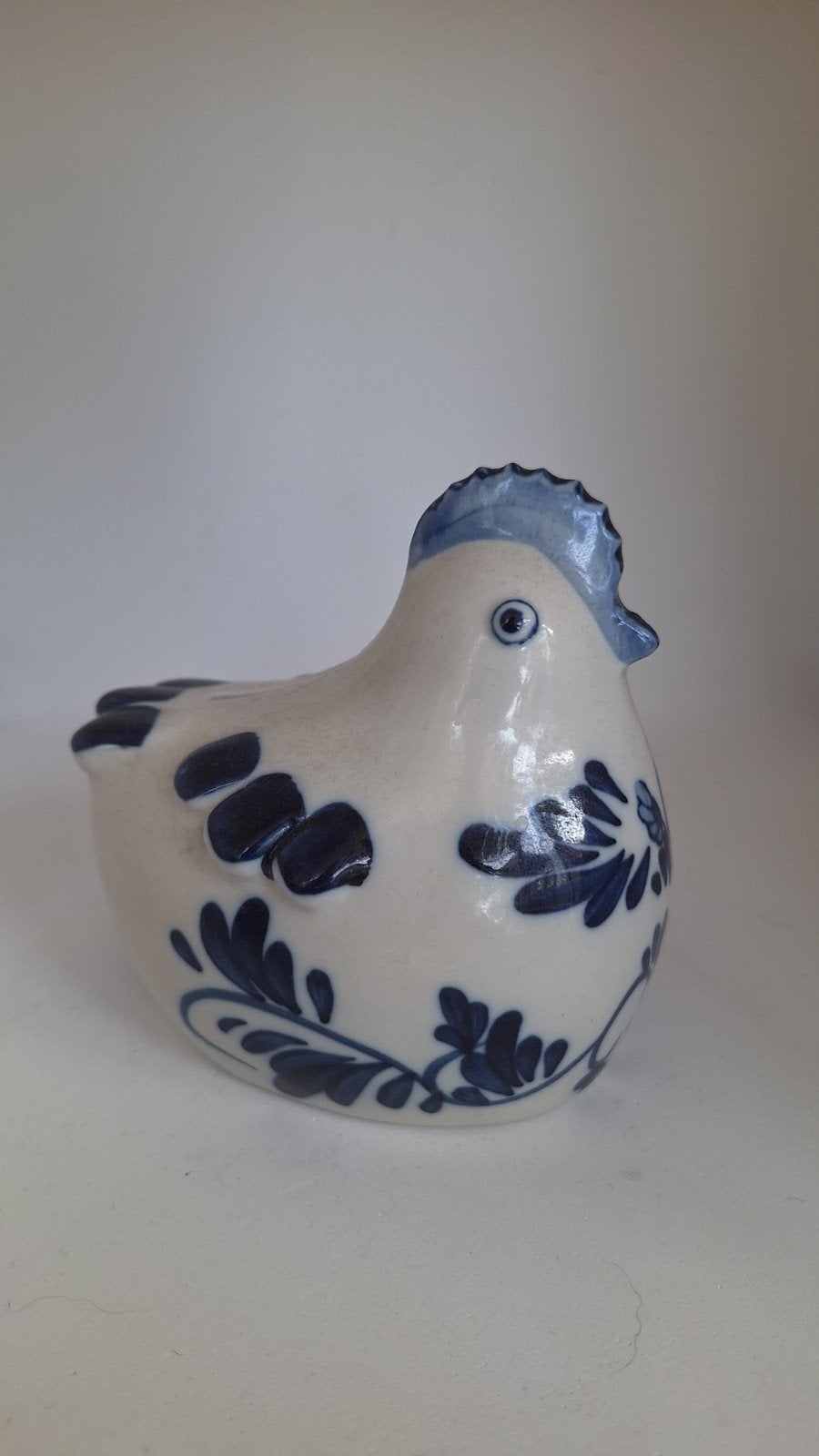 Blauw-wit keramiek beeldje kip, Ophalen of Verzenden