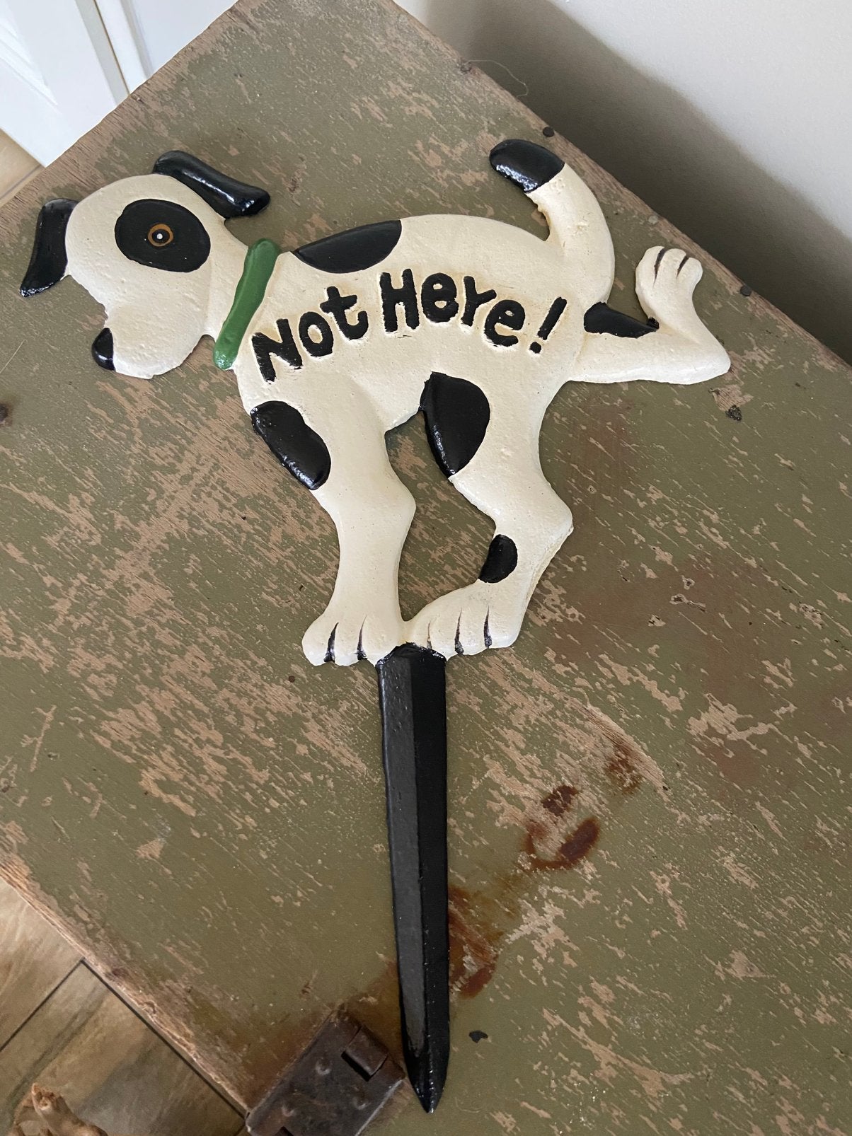 Gietijzeren tuinsteker “not here!”, Ophalen of Verzenden, Zo goed als nieuw