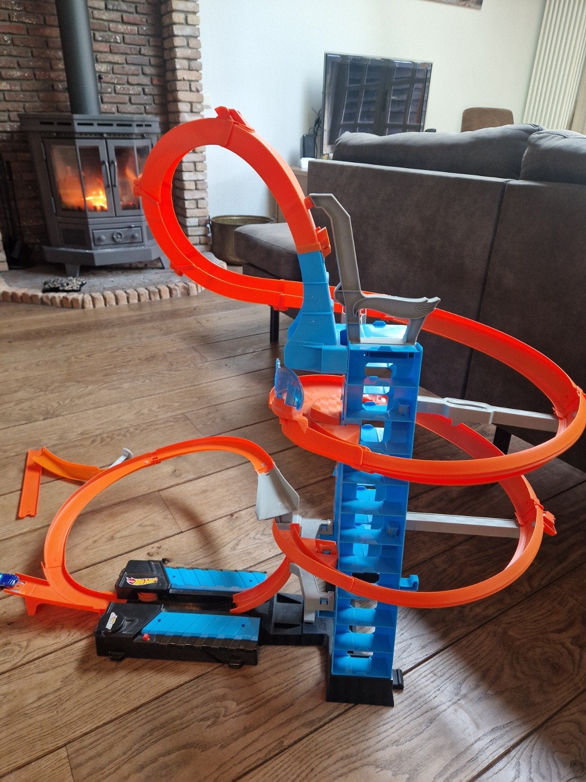 hotwheelbaan incl auto's, Racebaan, Zo goed als nieuw, Elektrisch, Ophalen