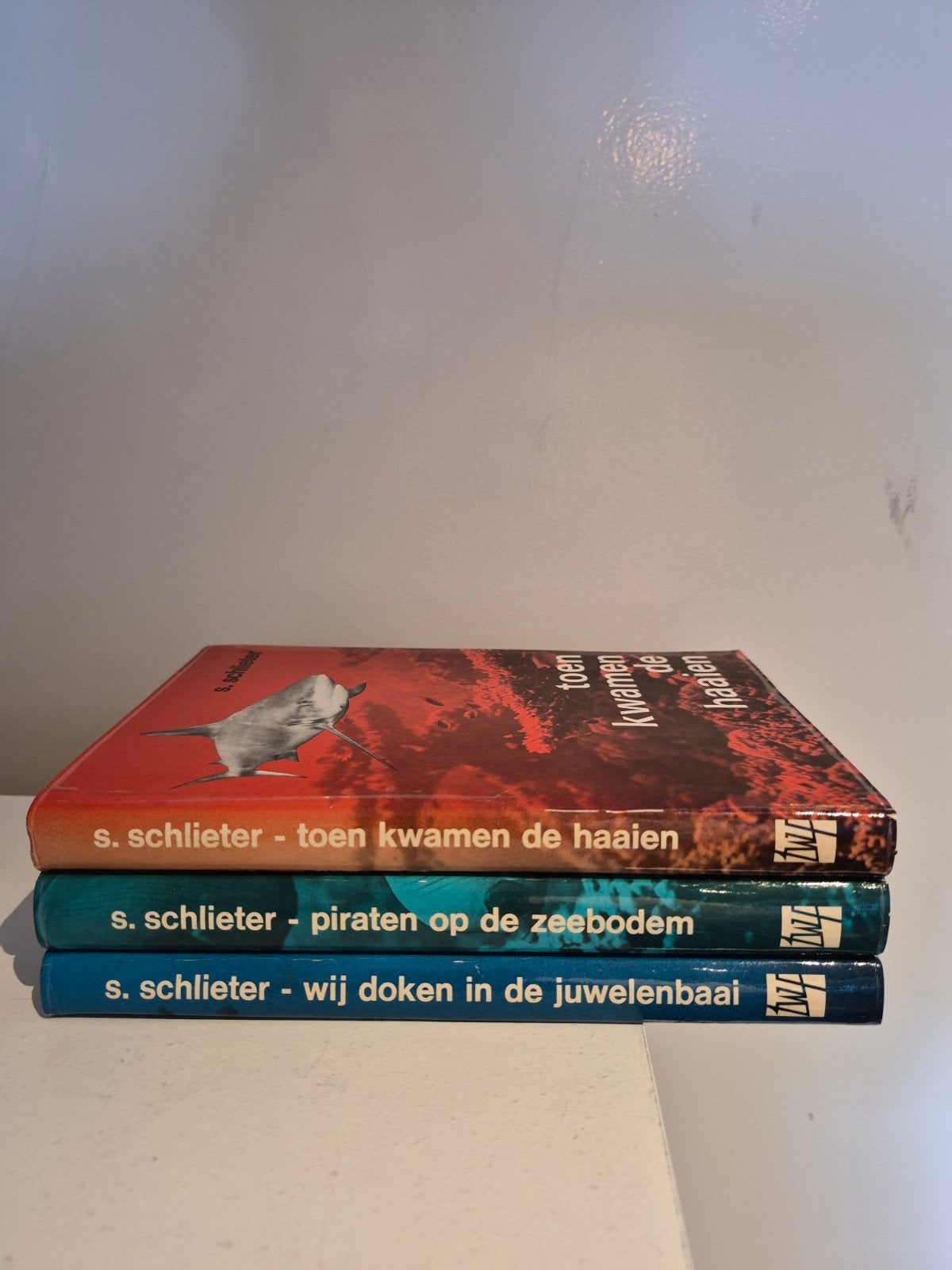 S. Schlieter Boekenreeks: Haaien, Piraten, Juwelenbaai, Boeken, Ophalen of Verzenden, Gelezen, S. Schlieter