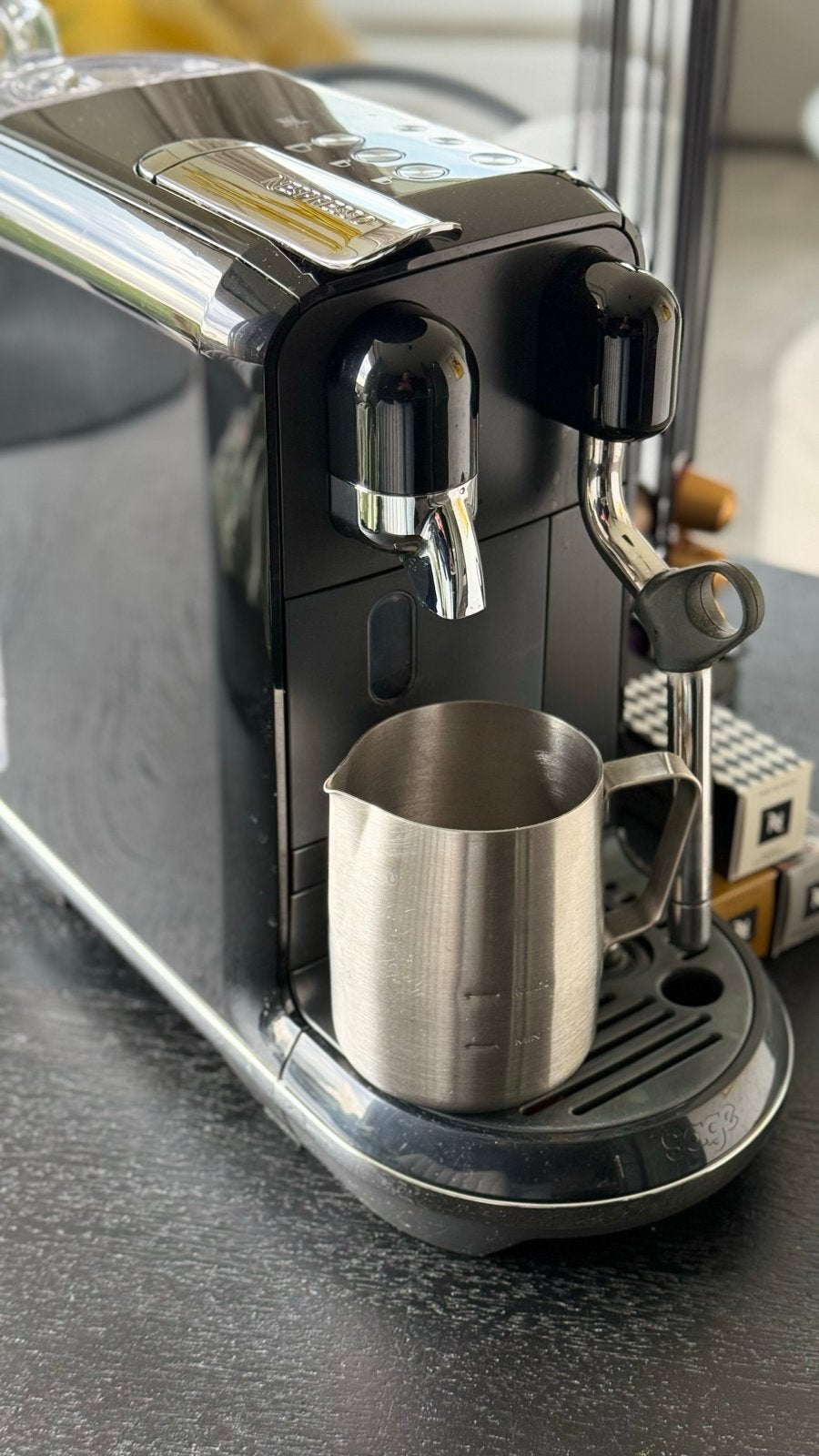 Sage Creatista Uno Nespresso machine zwart incl. accessoires, Ophalen, Koffiemachine, Zo goed als nieuw, Koffiepads en cups