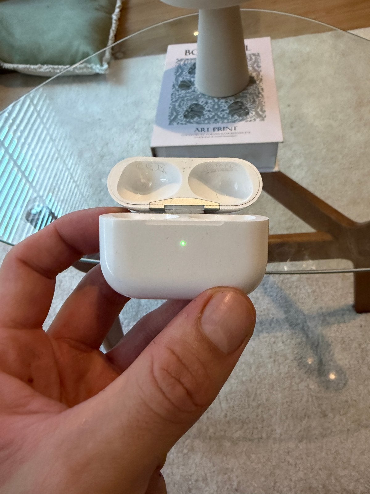 Oplaadcase airpods pro 2 orginal, Telecommunicatie, Mobiele telefoons | Oordopjes, Draadloos opladen, Ophalen of Verzenden, Zo goed als nieuw
