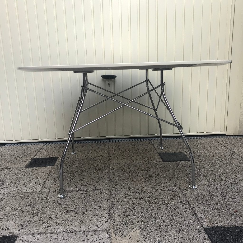 Kartell ronde design tafel model glossy, Gebruikt, Ophalen of Verzenden, Nvt, Eén