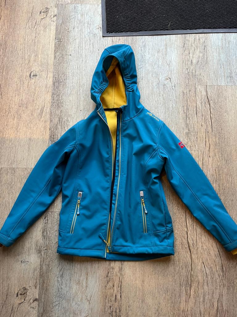 Kinderjas softshell Trollkids maat 152, Ophalen, Zo goed als nieuw, Jongen of Meisje, Jas