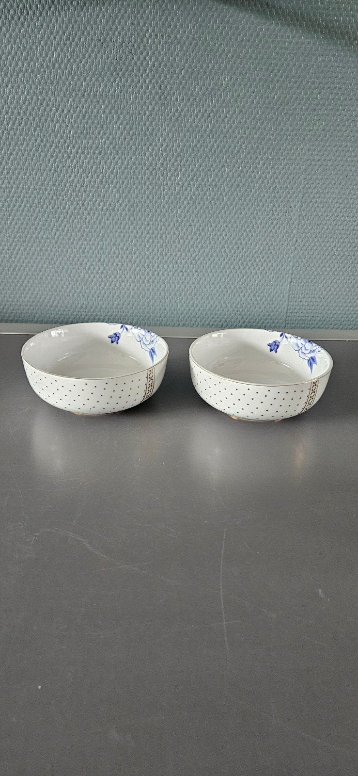 2x Royal Pip Studio schaaltjes wit met blauw en goud, Huis en Inrichting, Keuken | Servies, Ophalen of Verzenden, Zo goed als nieuw