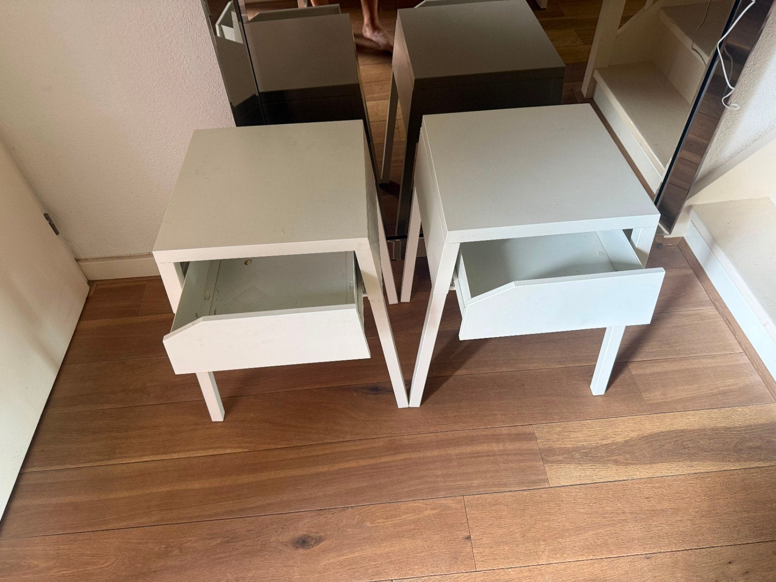 2 nacht kastjes, Huis en Inrichting, Complete inboedels, Ophalen