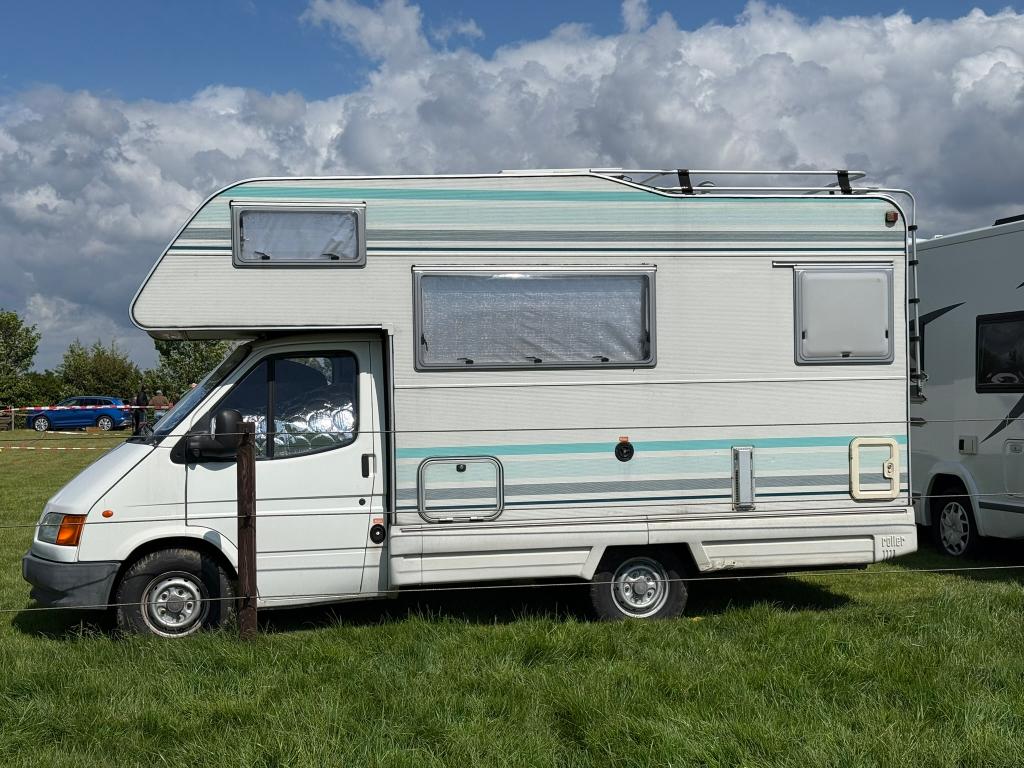 Ford Transit Camper 1995 — 2.5 DI · 76 pk · 5 slaapplaatsen, Caravans en Kamperen, Campers, Alkoof, Ringverwarming, Ford, Treinzit