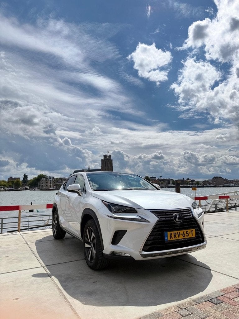 Lexus NX 300h AWD President Line |Stoelgeheugen| Panoramadak, Auto's, Lexus, Automaat, Leder, 155 pk, Vierwielaandrijving