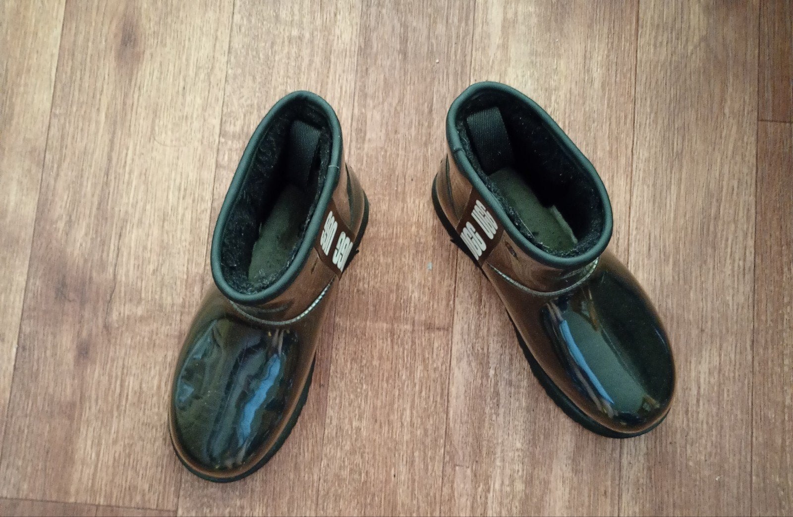stoere UGGS ,maat 38 ,  1x aangehad, Ophalen of Verzenden, Zo goed als nieuw, Zwart
