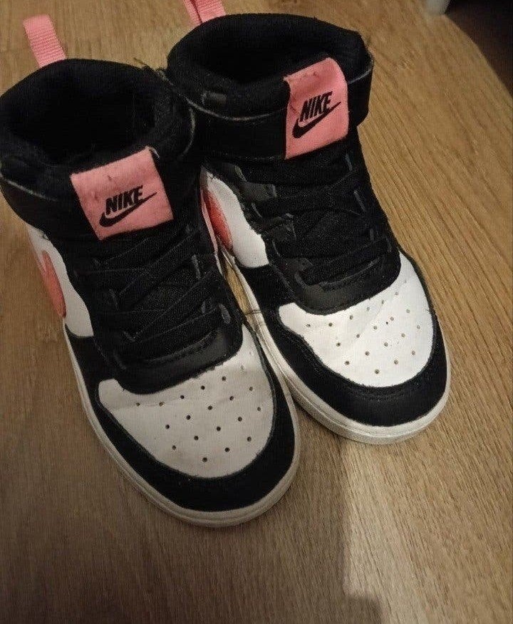 Nike schoentjes maat 26, Ophalen, Schoentjes