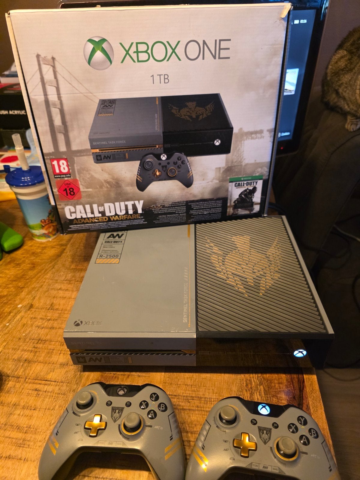 Xbox One Call of Duty: Advanced Warfare Limited editie, Ophalen of Verzenden, Zo goed als nieuw, 1 TB, Met 1 controller