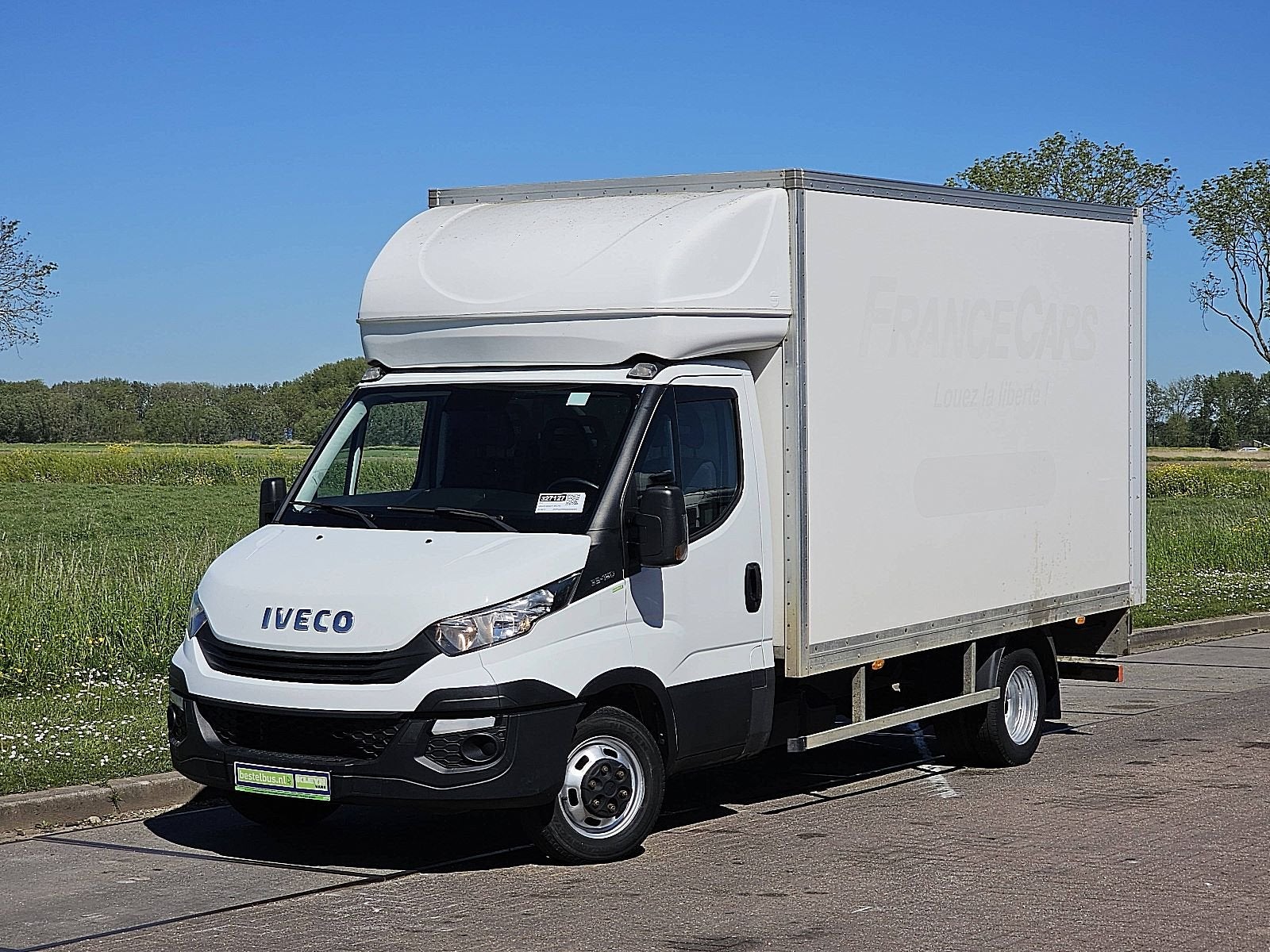 IVECO DAILY 35C16 160 l3 laadklep, Gebruikt, Euro 6, Iveco, Wit