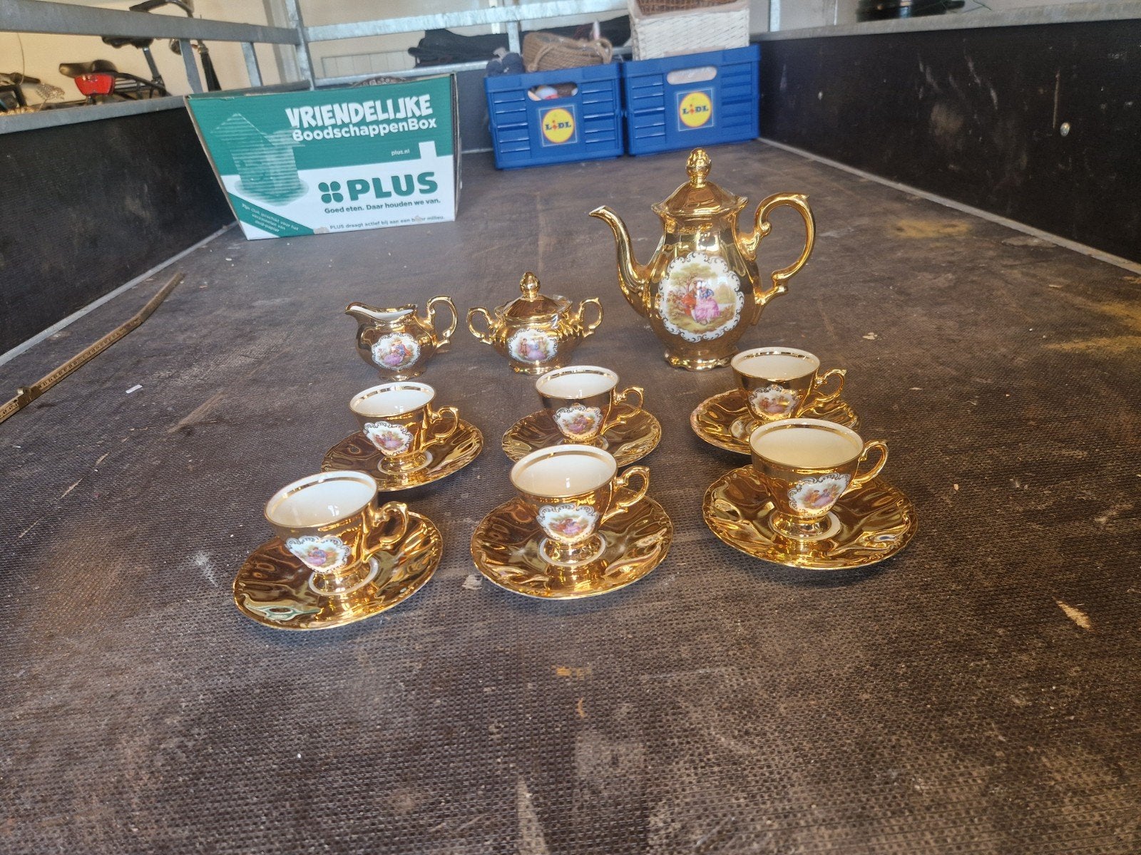 Apart Porselein servies, Ophalen of Verzenden
