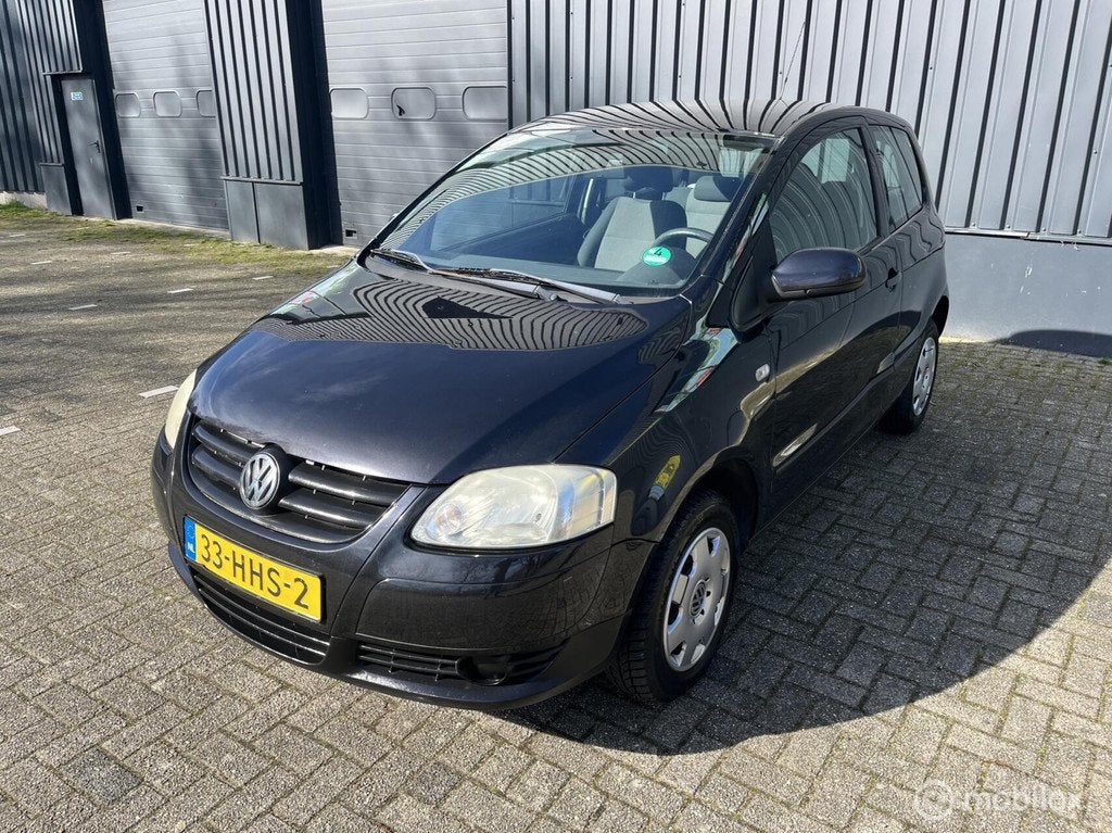 Volkswagen Fox 1.4 Trendline Airco, Auto's, Volkswagen, Voorwielaandrijving, 15 km/l, 4 stoelen, Zwart