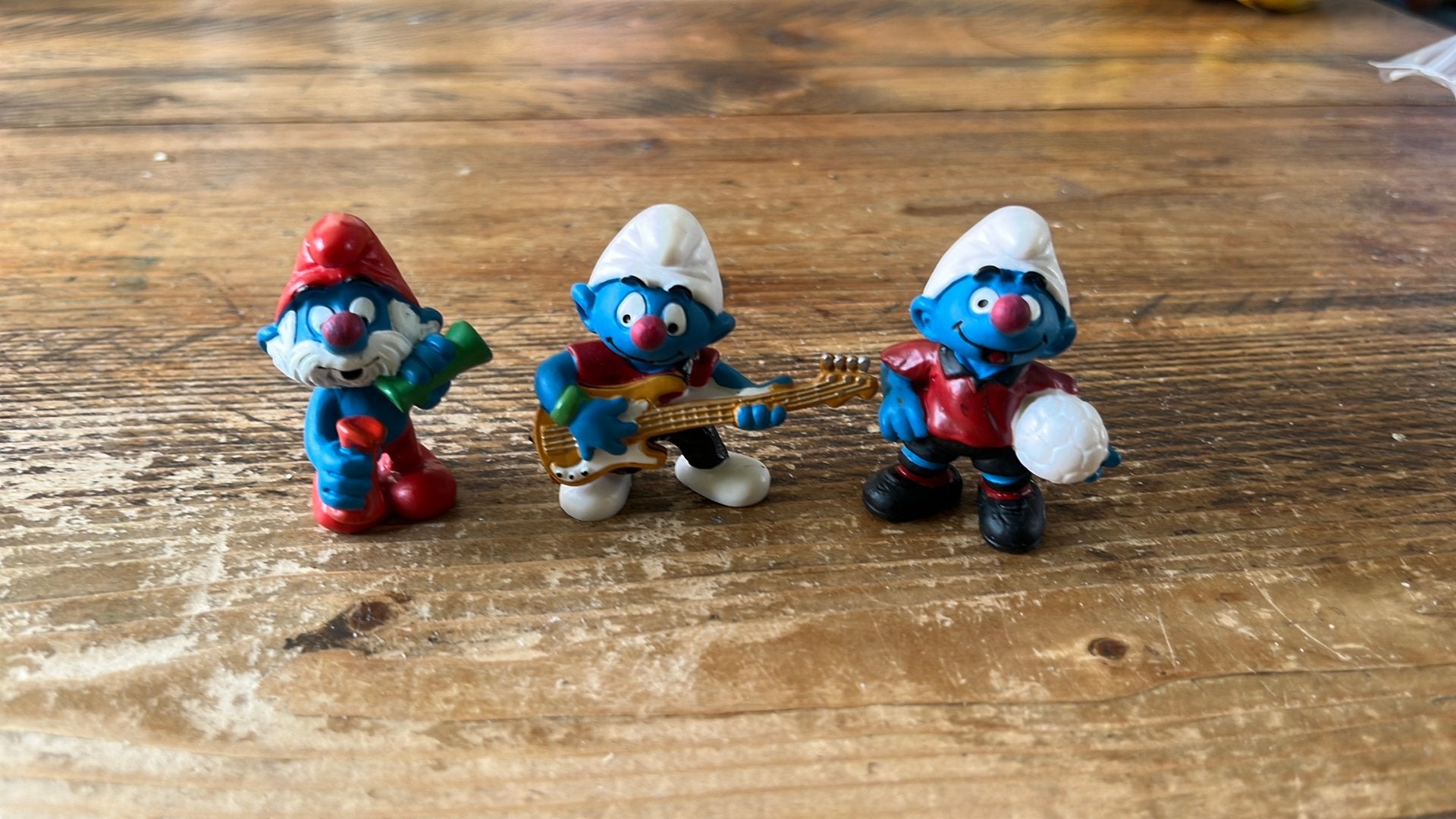 3 rode neuzen smurfen. Uitgegeven voor het rode kruis, Verzamelen, Ophalen of Verzenden, Zo goed als nieuw, Verschillende Smurfen