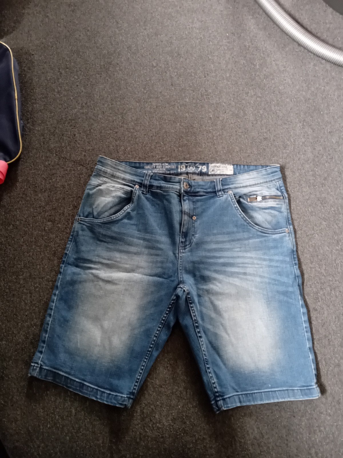 Nieuwe heren spijkershort maat 38, Larros, W36 - W38 (confectie 52/54), Blauw, Ophalen of Verzenden