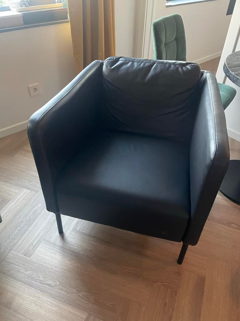 IKEA Ekerö fauteuil zwart, Huis en Inrichting, Fauteuils, Ophalen, Zo goed als nieuw, 75 tot 100 cm, 50 tot 75 cm