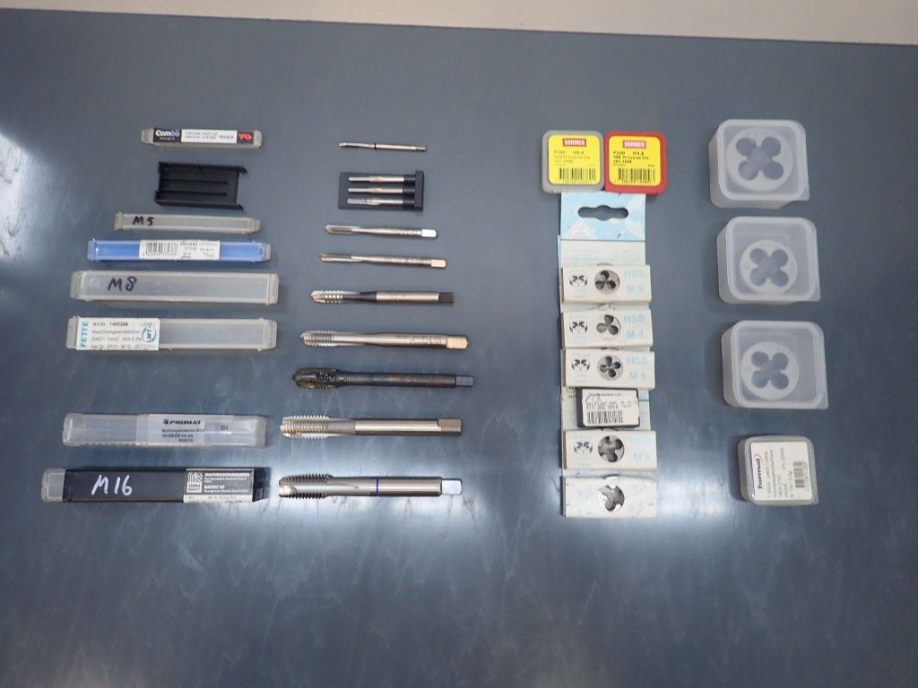 Nieuwe Tappen en Snijplaten / machinetappen M3 t/m M16, Niet ingevuld, Niet ingevuld, Nieuw, Ophalen of Verzenden