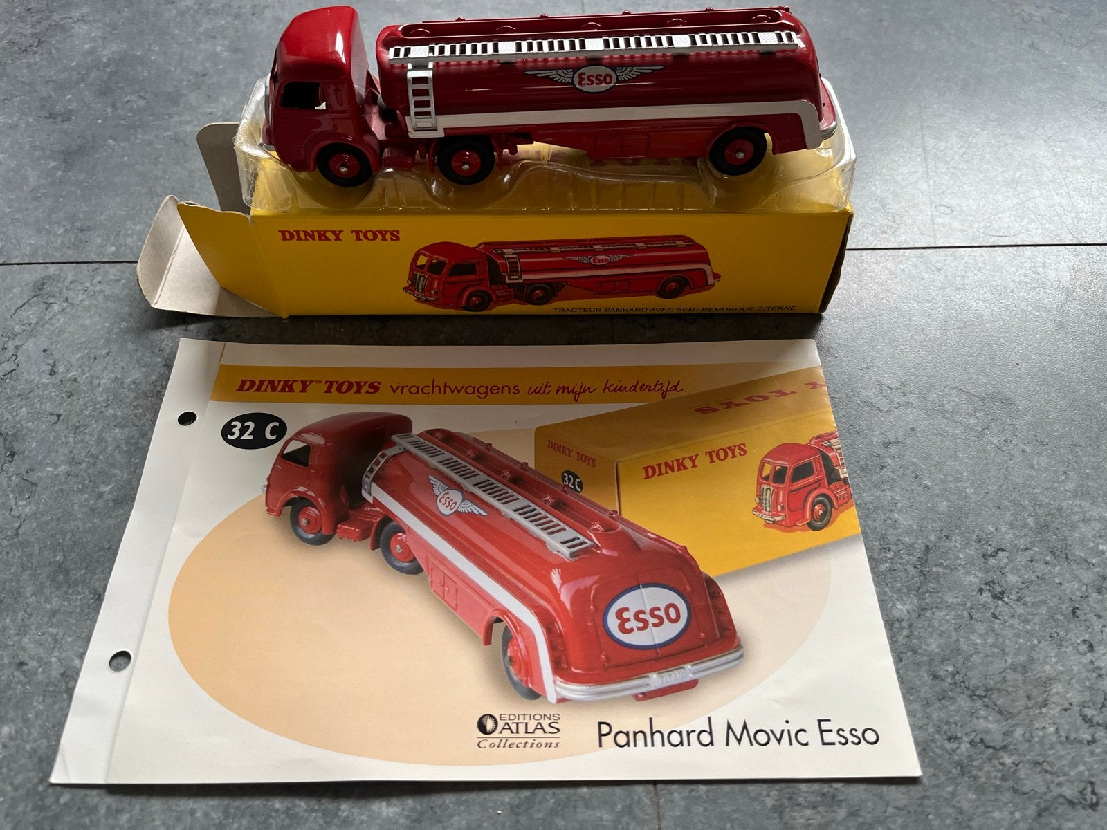 Dinky Toys Panhard Movic Esso Tankwagen - Zo goed als nieuw, Overige merken, 1:32 tot 1:50, Ophalen of Verzenden, Zo goed als nieuw