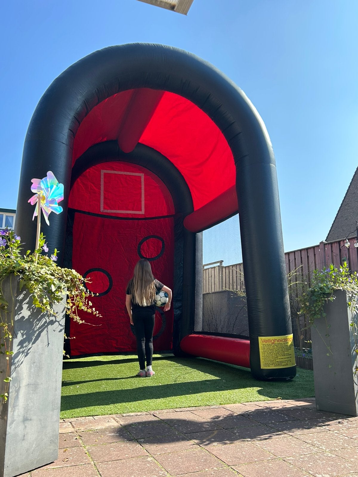 Voetbalgoal opblaasbaar te huur - huren Springkussen & party, Ophalen, Zo goed als nieuw, Overige