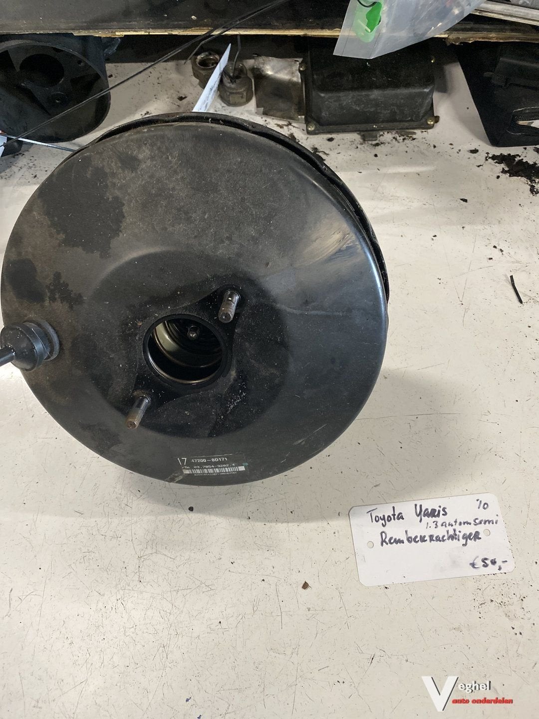 Toyota Yaris 1.3 semi automaat rembekrachtiger, Auto-onderdelen, Gebruikt, -, -, Ophalen of Verzenden