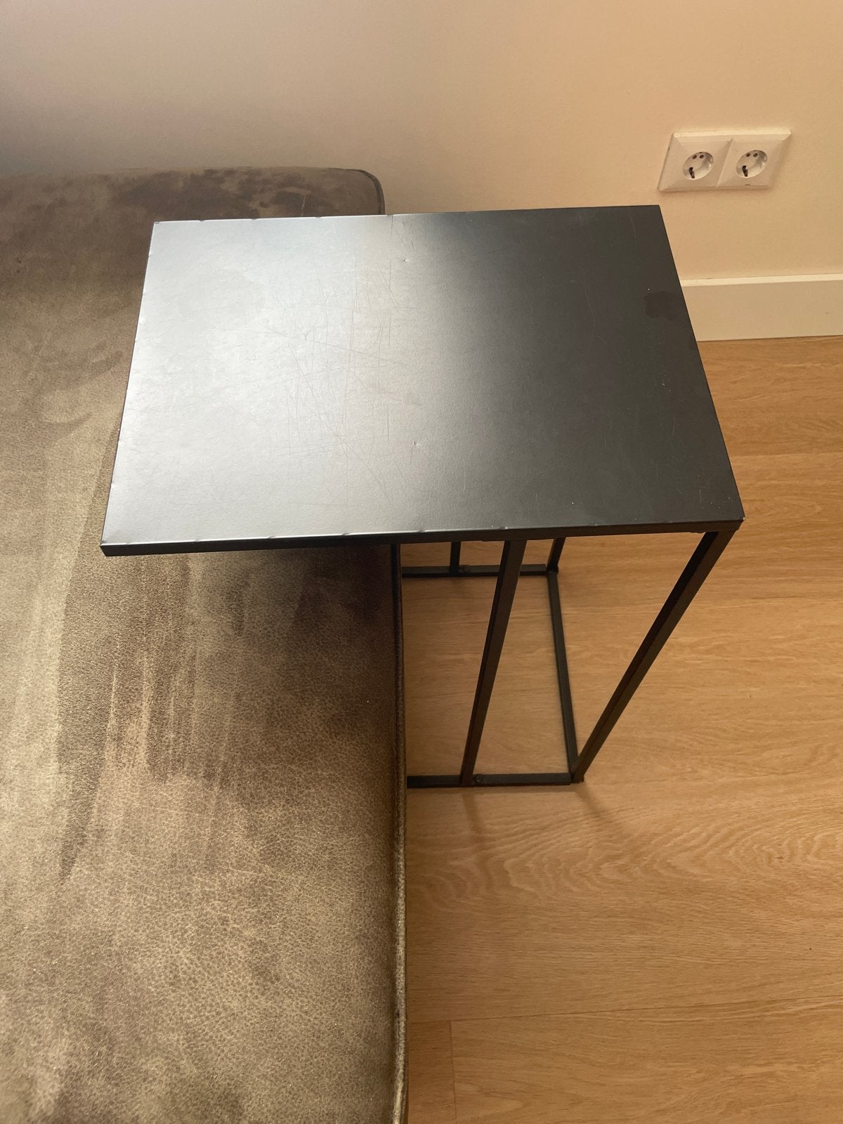 Bijzettafel in nette staat, Ophalen, Minder dan 55 cm, Gebruikt, Metaal of Aluminium