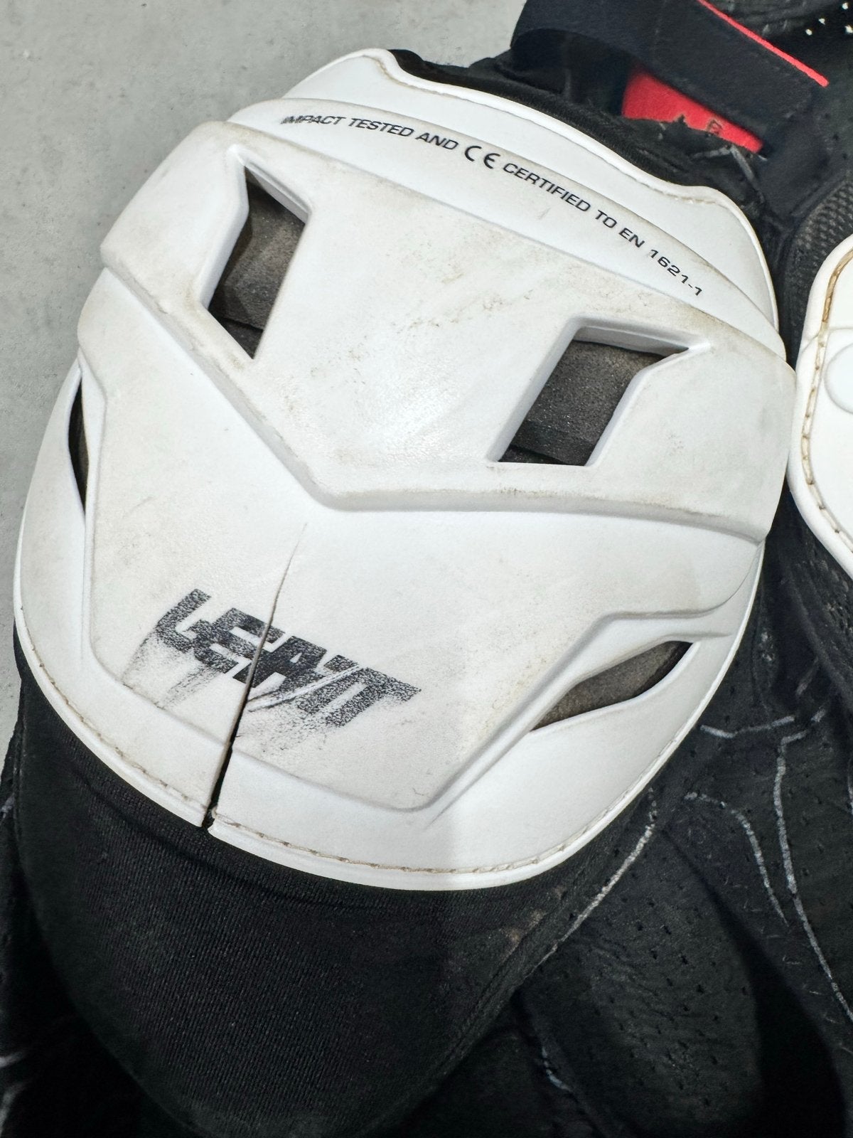 Leatt harnas met niergordel en harde protector, Motoren, Ophalen of Verzenden, Tweedehands, Heren, Motorcrosskleding