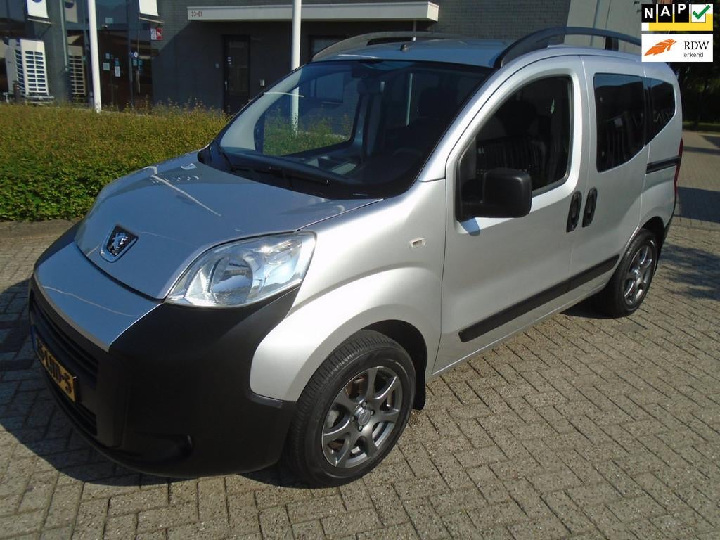 Peugeot Bipper Tepee 1.4i KM 77000 NAP, Auto's, Voorwielaandrijving, Zwart, 4 cilinders, 400 kg