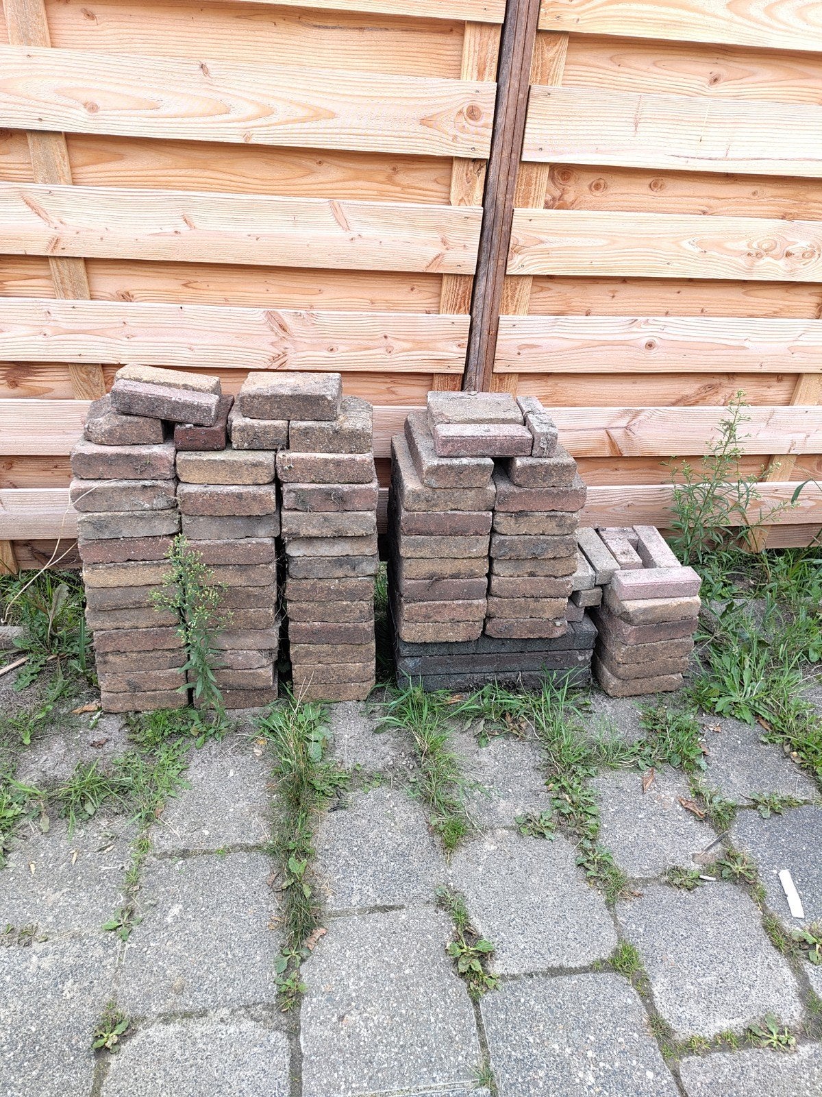 Gratis tegels af te halen, Tuin en Terras, Ophalen, Gebruikt, Beton, Terrastegels