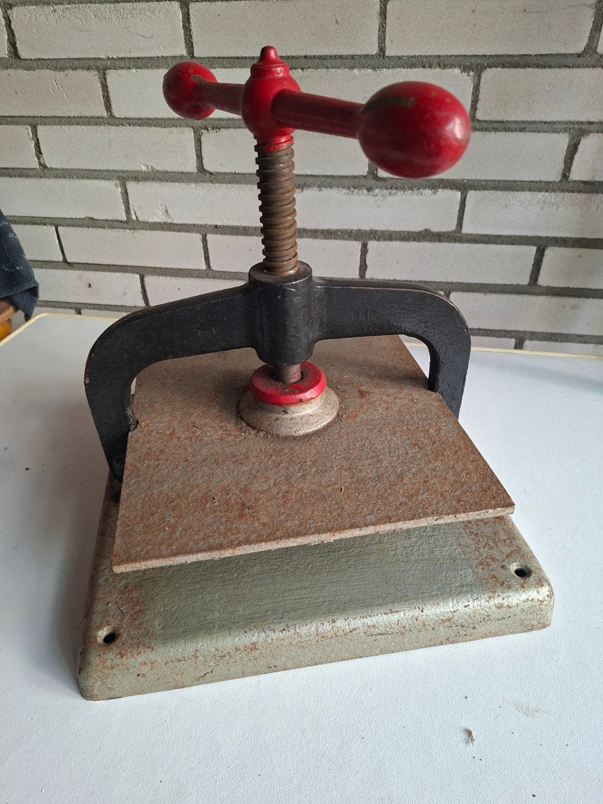 Zware Handbediende Pers - Vintage Model, Ophalen