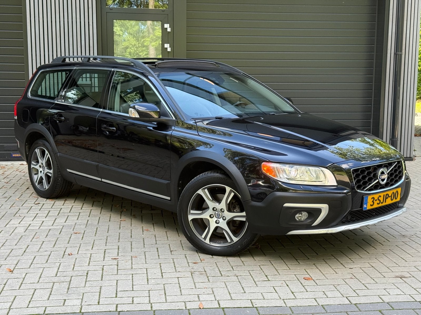 Volvo XC70 2.4 D5 Nordic+ (bj 2013, automaat), Auto's, Automaat, Euro 5, Gebruikt, Automatische klimaatregeling