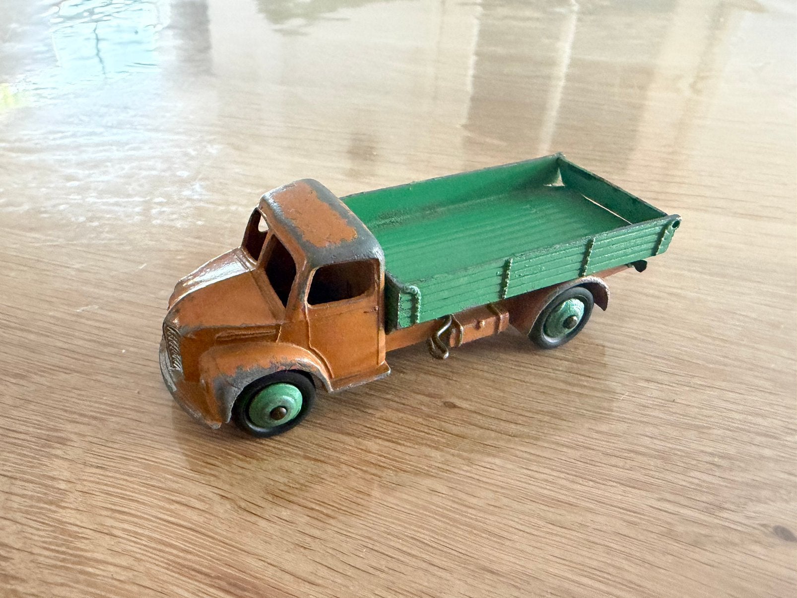 Dinky Toys Dodge Truck. Rear tipping wagon. No 414.0, Hobby en Vrije tijd, Modelauto's | 1:43, Ophalen of Verzenden, Gebruikt