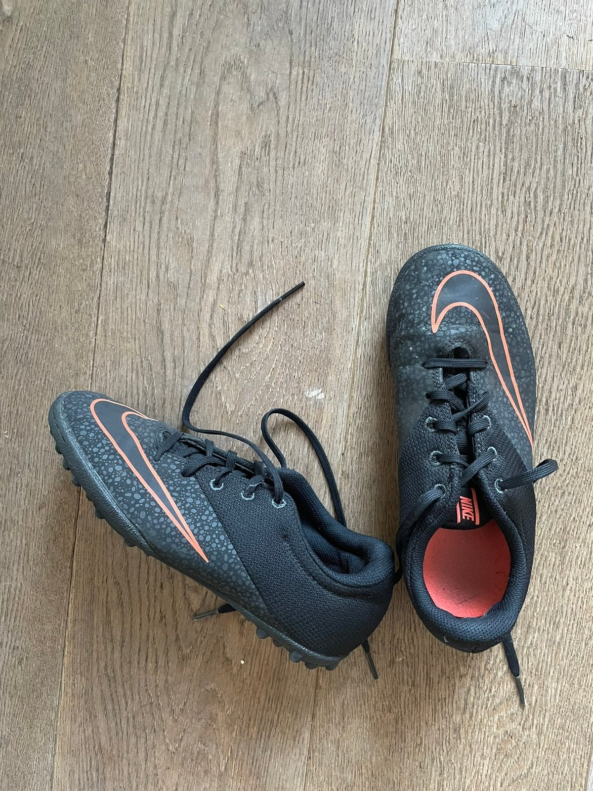 Nike hockeyschoenen maat 38, Ophalen of Verzenden, Zo goed als nieuw, Schoenen