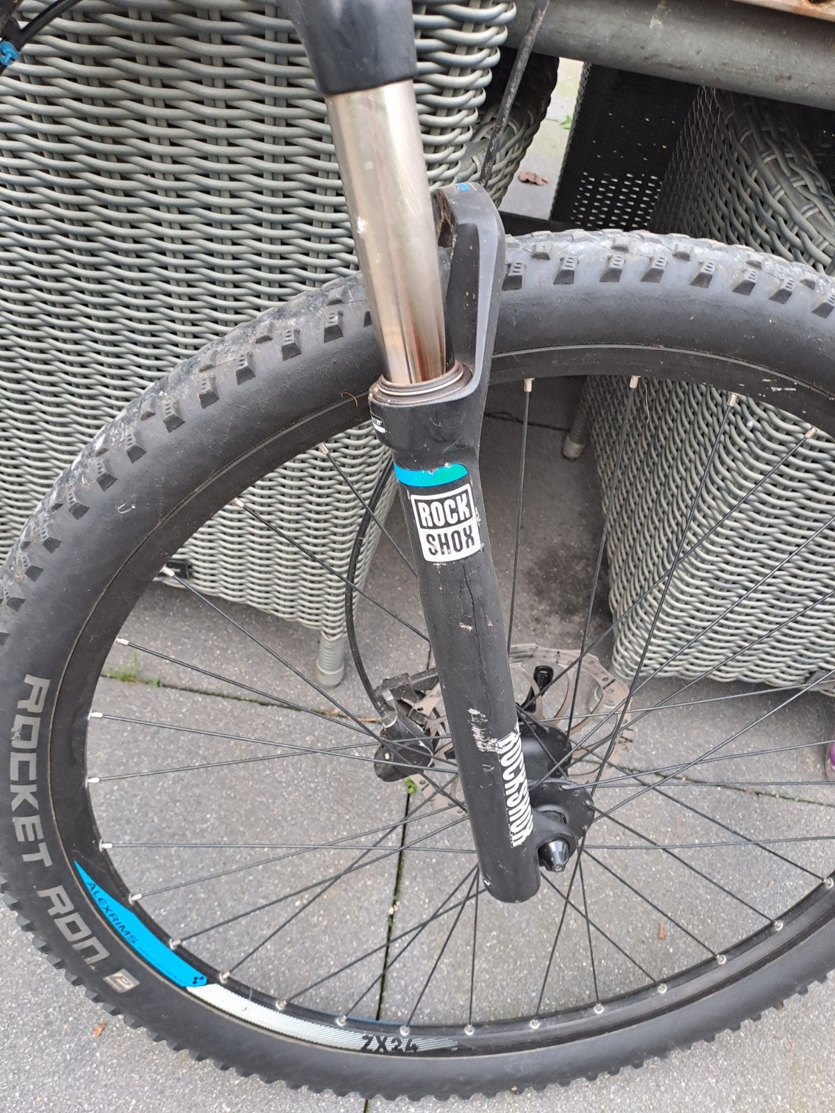 Foto 2 van Cube Mountainbike - Zwart/Blauw - Goede Staat
