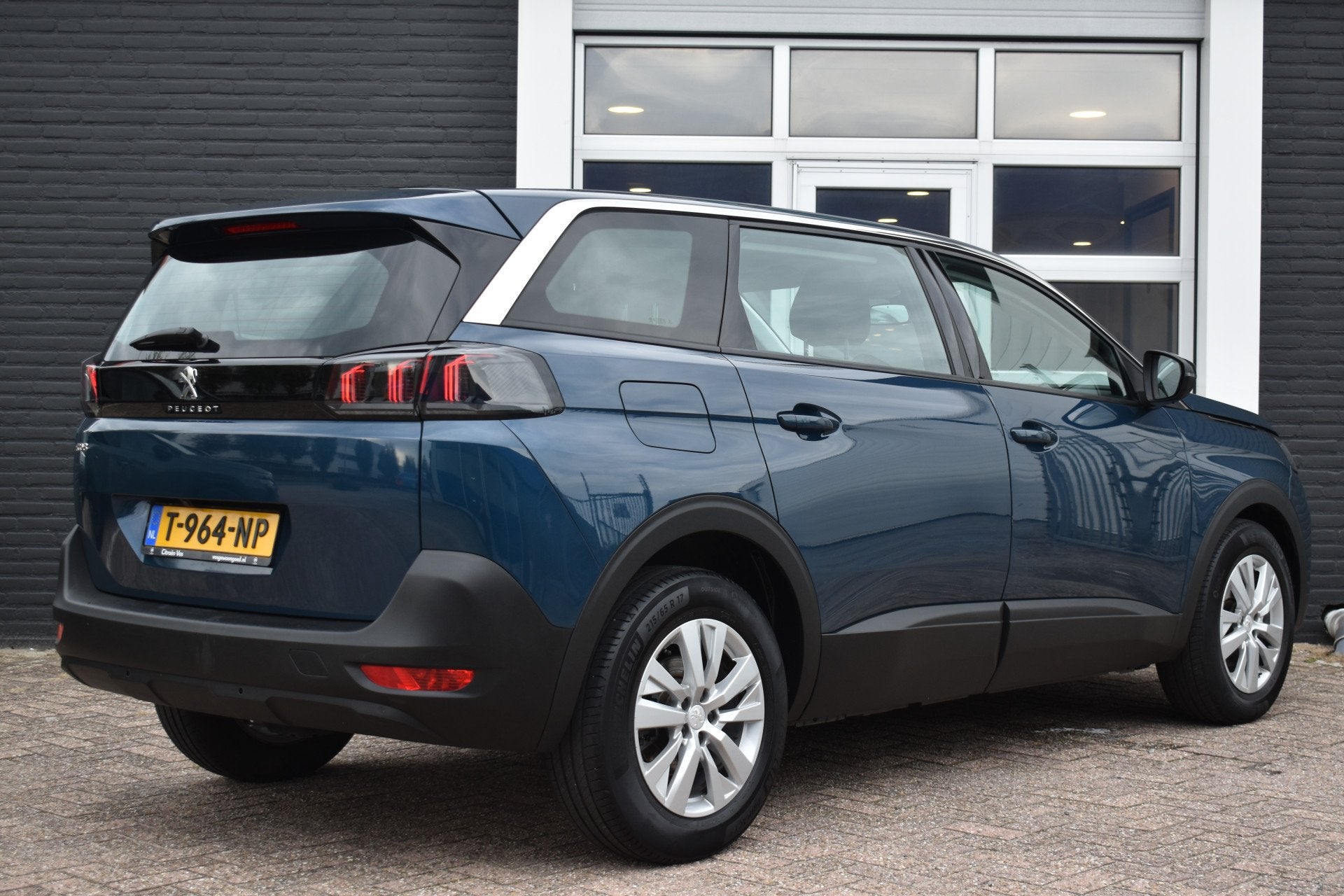 Peugeot 5008 PureTech 130 EAT8 Automaat GT | 7-persoons | Na, Dealer onderhouden, Stof, Gebruikt, 1199 cc