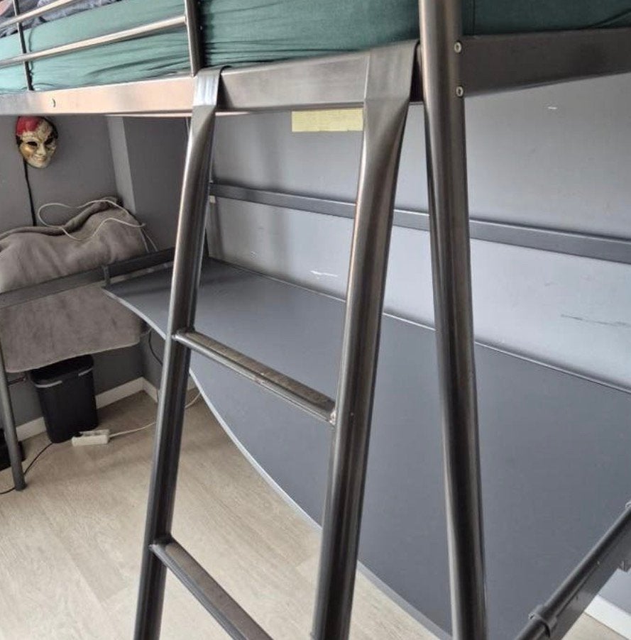 🪵Bureaublad hout hoogslaper stapelbed ikea, Huis en Inrichting, Slaapkamer | Stapelbedden en Hoogslapers, Ophalen, 90 cm, Eenpersoons