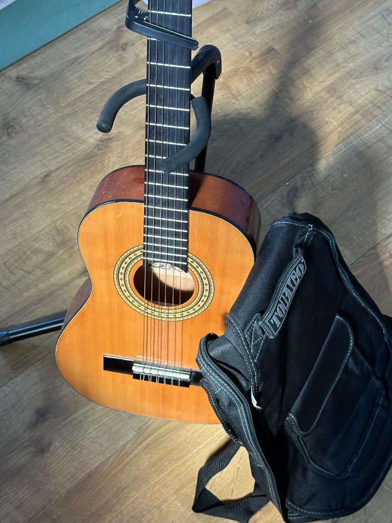 Childen travel guitar, Muziek en Instrumenten, Snaarinstrumenten | Gitaren | Bas, Ophalen, Zo goed als nieuw, Akoestisch